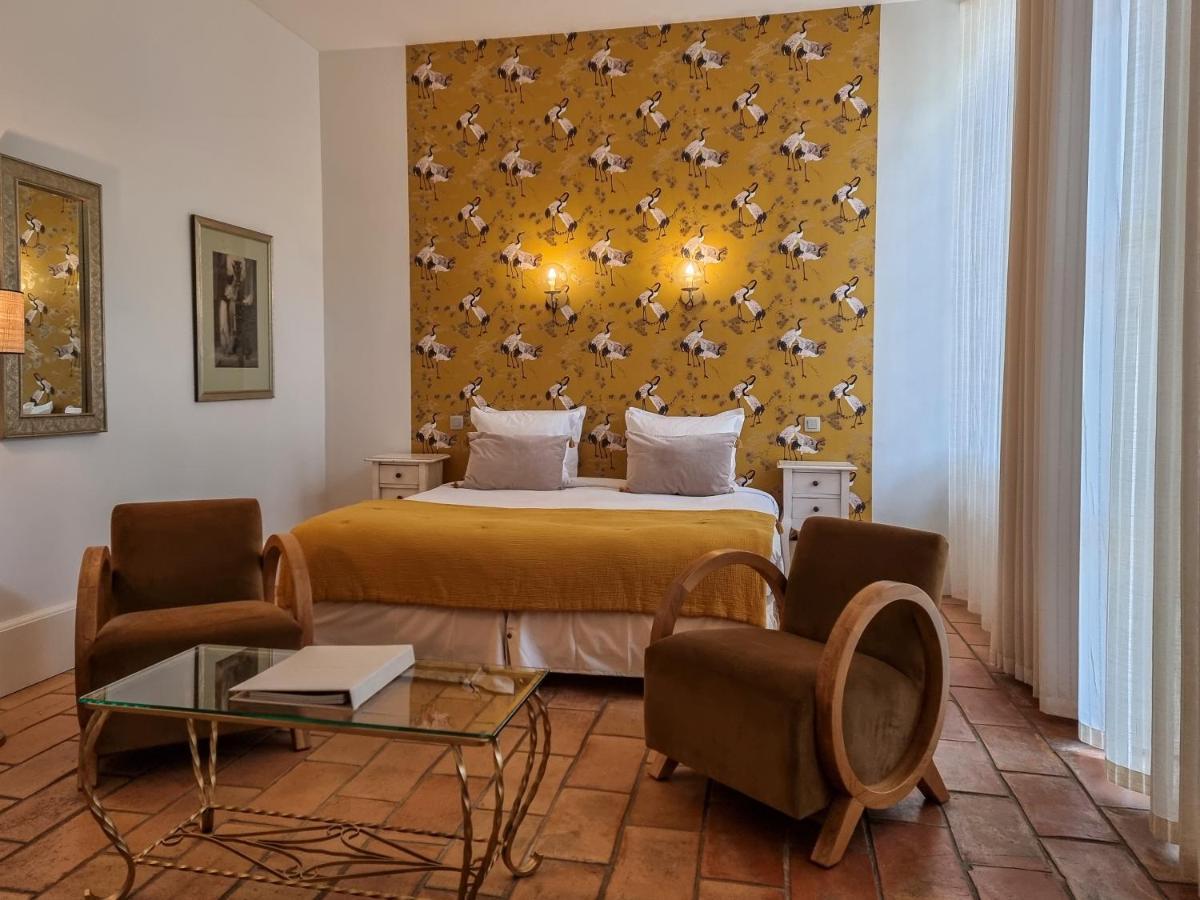 Chateau De Roussan Hotel