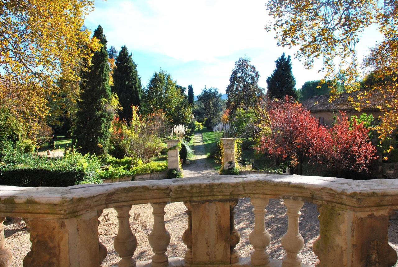 Chateau De Roussan Hotel