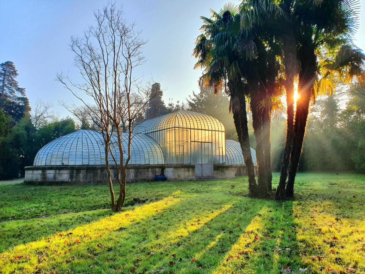 Hotel Chateau De Roussan