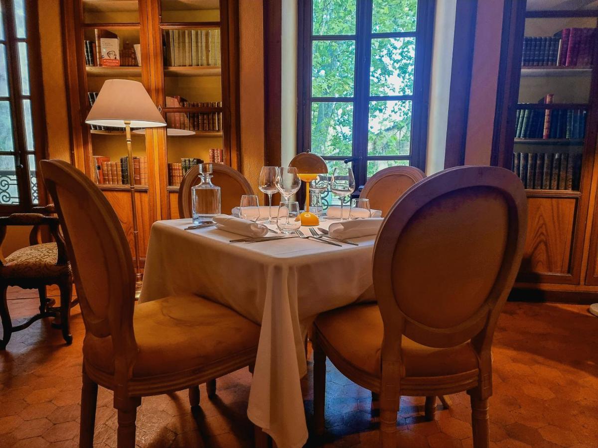 Hotel Chateau De Roussan 4*